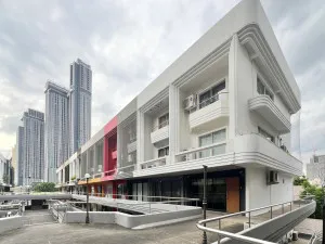 ขายอาคารสำนักงาน  พาร์คอเวนิว ห้องริมใน 2 คูหา ขายพร้อมผู้เช่า เอกมัย ทองหล่อ ใกล้ BTSเอกมัย CX-138355