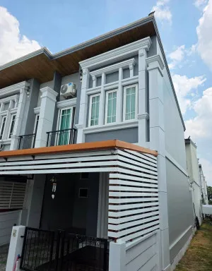 เช่าทาวน์เฮ้าส์/ทาวน์โฮม  โกลเด้น ทาวน์ สาทร BTS-วุฒากาศ บางหว้า เขต ภาษีเจริญ กรุงเทพ CX-148573