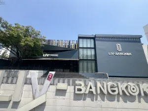เช่าปล่อยเช่า / เซ้งอาคาร 3 ชั้น (2,100 ตรม.) หน้ากว้าง รีโนเวทใหม่ พระโขนงเหนือ เขต วัฒนา กรุงเทพ CX-151620